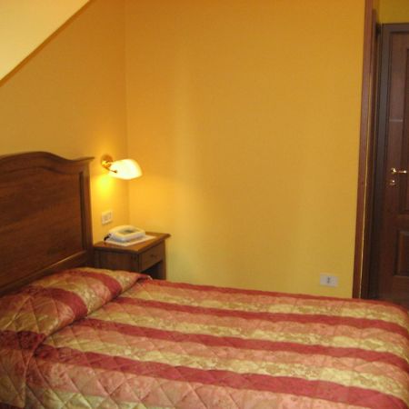 La Torre Ai Mari Hotel Sarteano Bagian luar foto