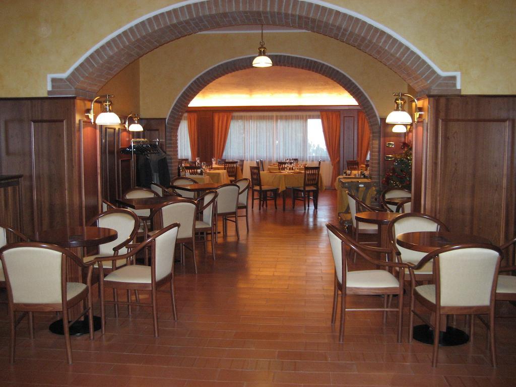 La Torre Ai Mari Hotel Sarteano Bagian luar foto