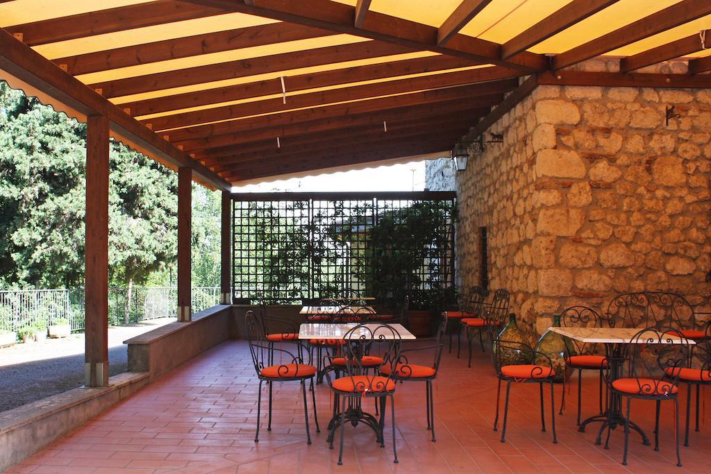 La Torre Ai Mari Hotel Sarteano Bagian luar foto