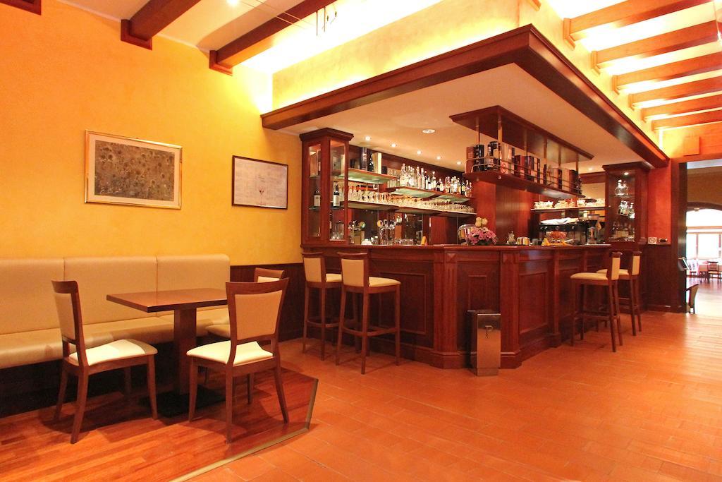 La Torre Ai Mari Hotel Sarteano Bagian luar foto